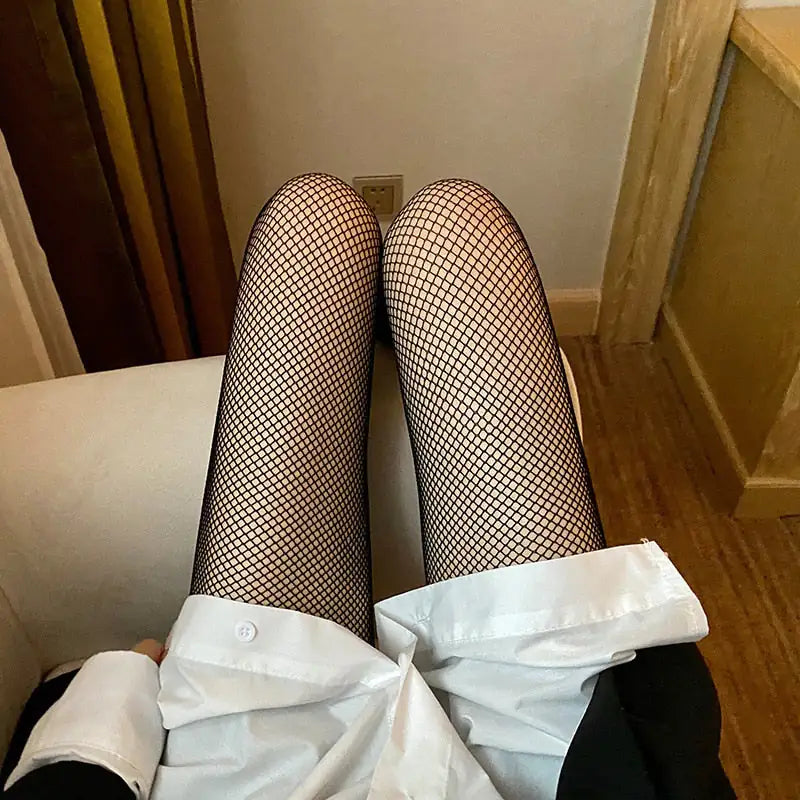 Tights in Fishnet Design